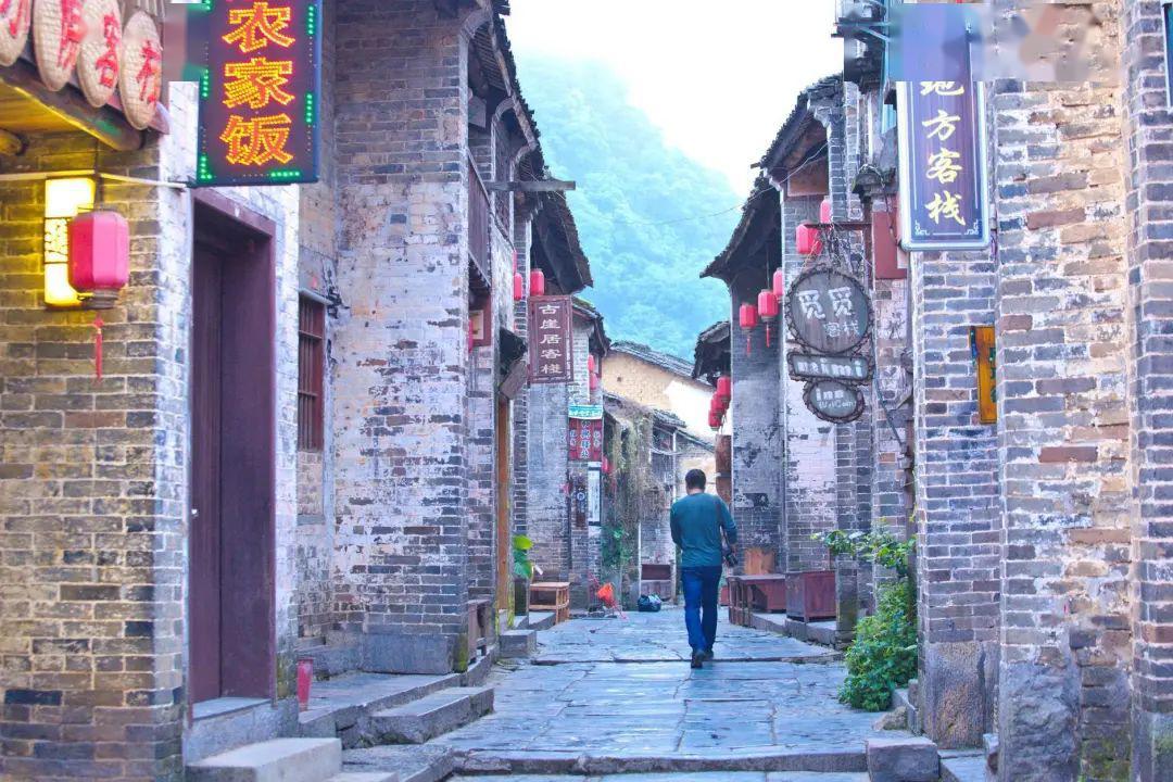 如果看到很逼真的雕像会恐惧是怎么回事游戏画面